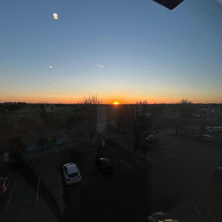 Aeropartment & Aerotel, London Heathrow Airport, Terminal 4, Ev Stations & Cheap Parking On Site! Hillingdon Eksteriør billede
