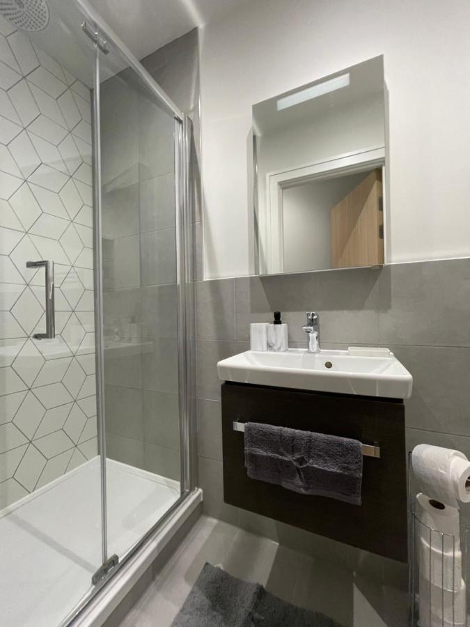 Aeropartment & Aerotel, London Heathrow Airport, Terminal 4, Ev Stations & Cheap Parking On Site! Hillingdon Eksteriør billede