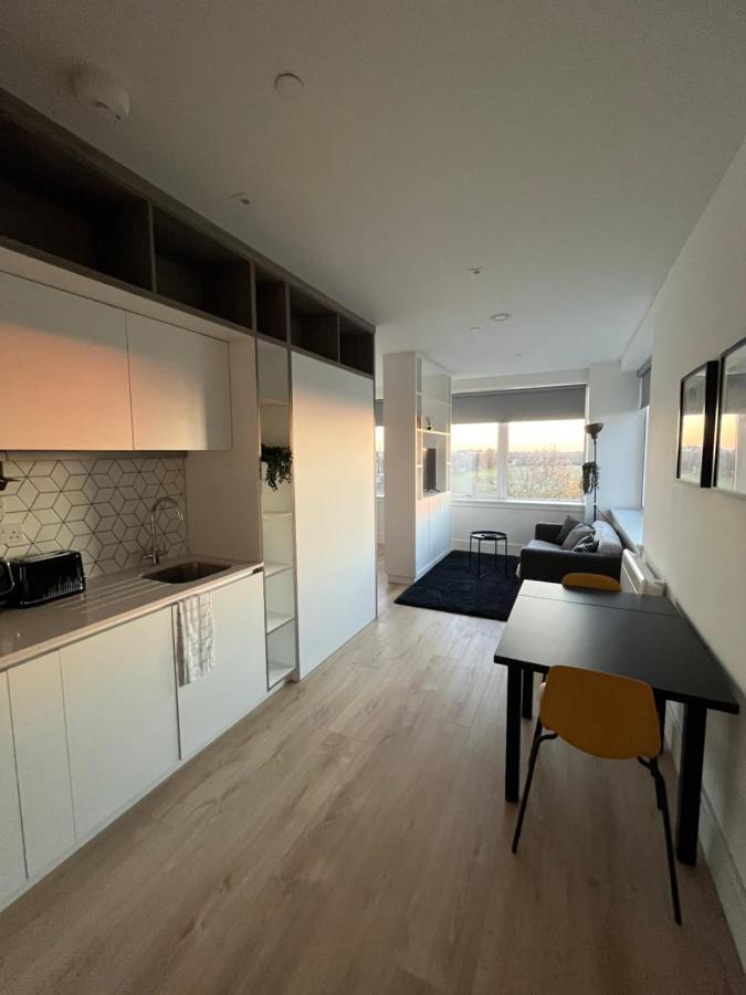 Aeropartment & Aerotel, London Heathrow Airport, Terminal 4, Ev Stations & Cheap Parking On Site! Hillingdon Eksteriør billede