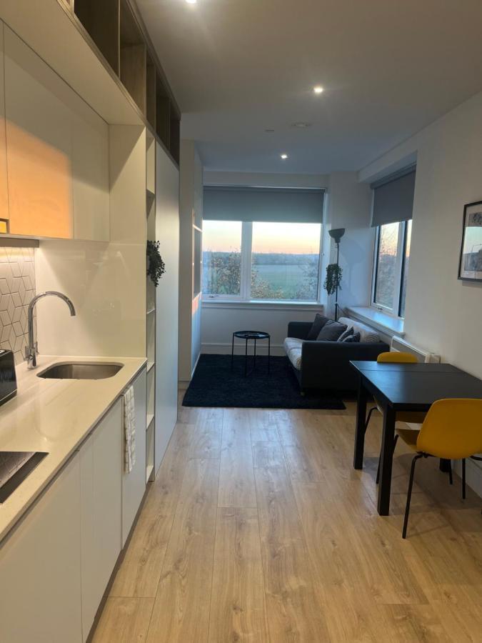 Aeropartment & Aerotel, London Heathrow Airport, Terminal 4, Ev Stations & Cheap Parking On Site! Hillingdon Eksteriør billede
